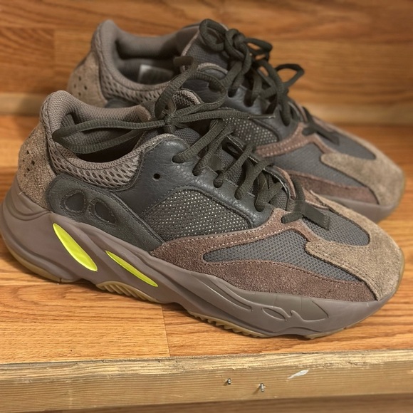 Yeezy Boost 70 Mauve Men’s Size 6 Sneakers - Picture 4 of 16